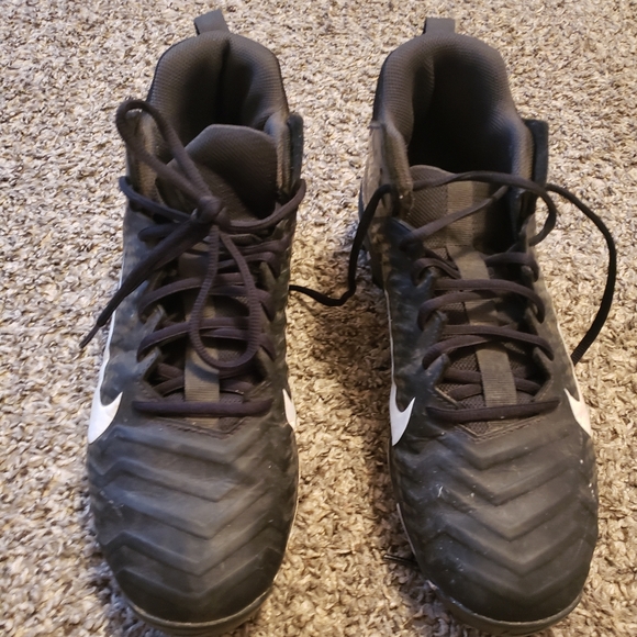 nike black football cleats - Picture 2 of 6